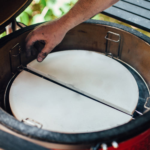 Kamado Joe ® - Half Moon Deflector Plates - Classic Joe ® (set =2 half moon plates)